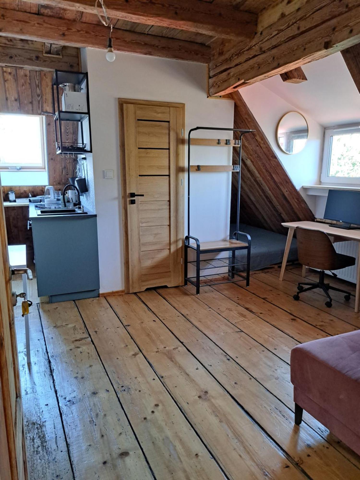 Gorskie Apartamenty Kowary Rom bilde